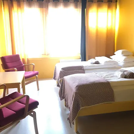 Hybelhotell I Ringebu 아파트호텔 *